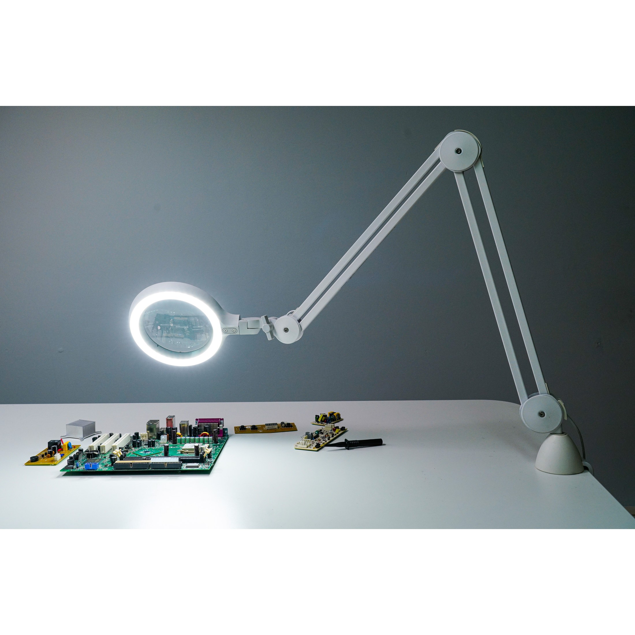 Daylight Omega 5 Lupenleuchte mit 2 Glaslinsen 3D + 5D