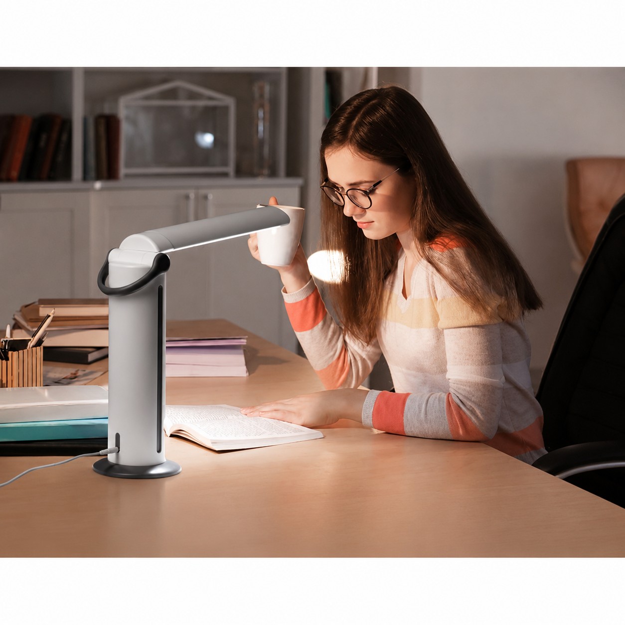 Daylight Twist 2 klappbare LED Tageslichtleuchte (weiß/ grau)