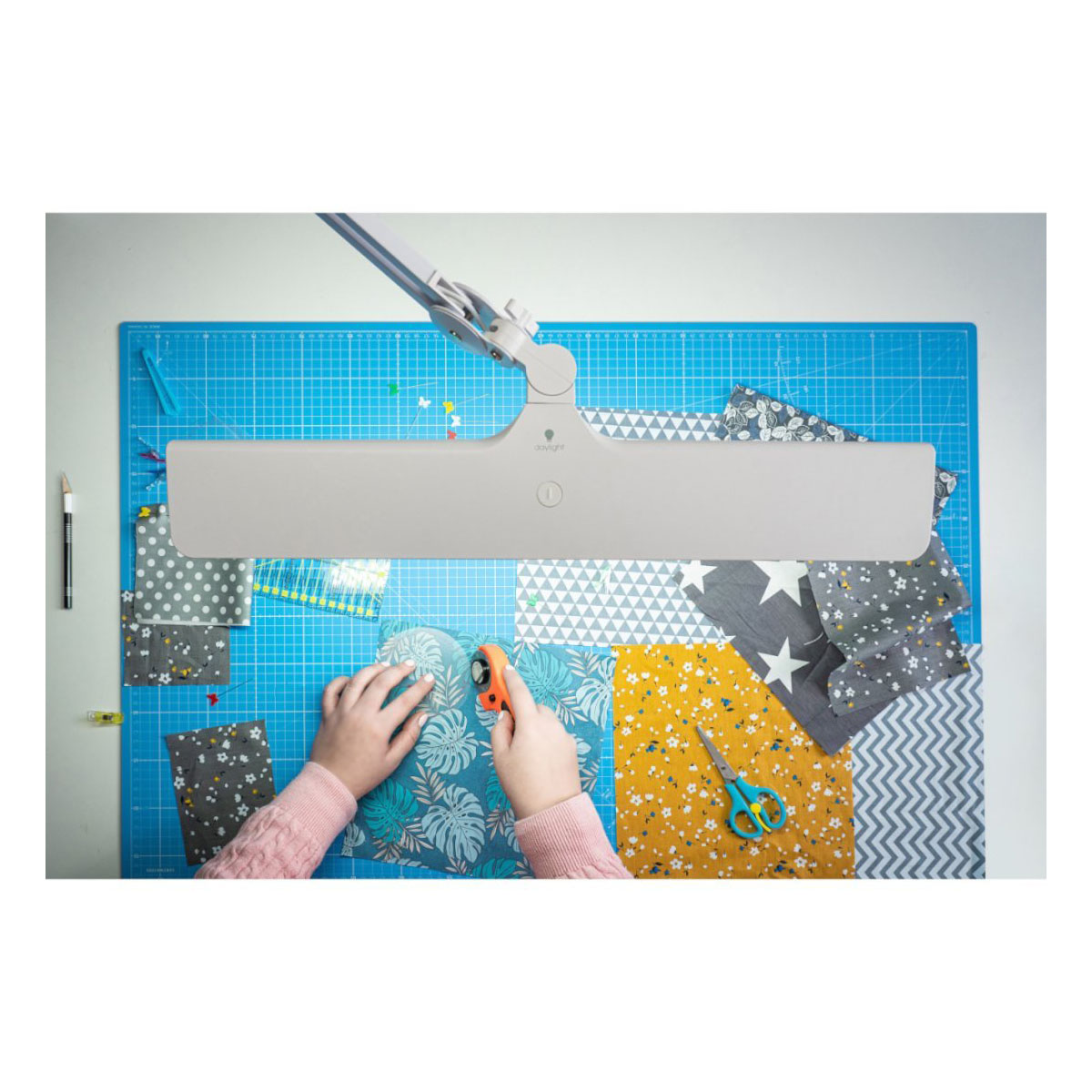 Daylight Lumi LED Arbeitsplatzleuchte (weiß/ Klemm/ dimmbar)