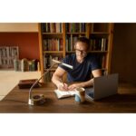 Daylight Libra Tischleuchte mit USB-Ladestation im Standfuß